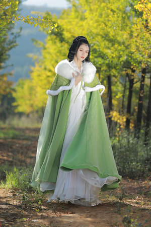 妻子吃药装睡老公旁边出轨